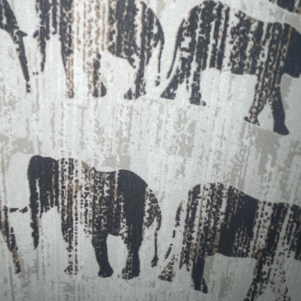 NIC+ZOE Beige Elephant Print Tank Top - Picture 3 of 4